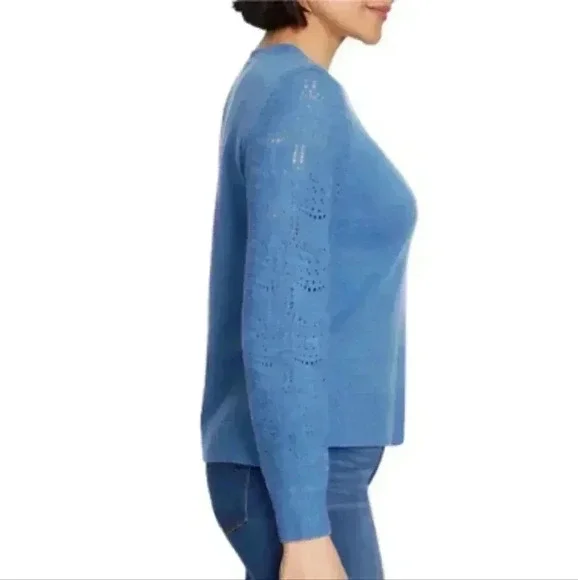 Beautiful blue sweater - Picture 2 of 7